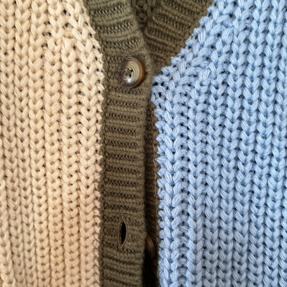 Color-Block Button-Up Cardigan - Picture 2 of 10